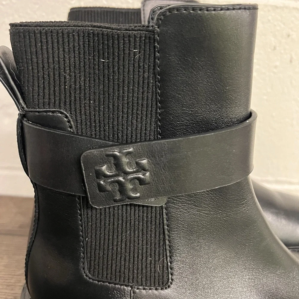 Tory Burch Double T Chelsea Boots Womens 8 Black Leather Ankle Pull On 8913
